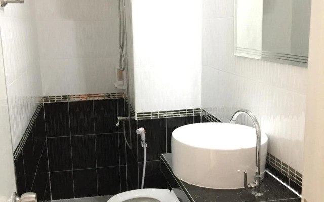 Muangthongthani Rental by Khun Dan