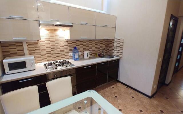 One-room. 5a Baseina str. Near Kreshchatik. Centre