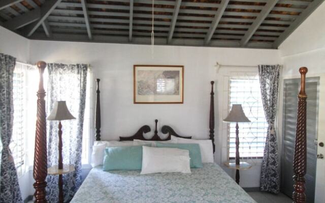 Yellow Canary Beach Villa