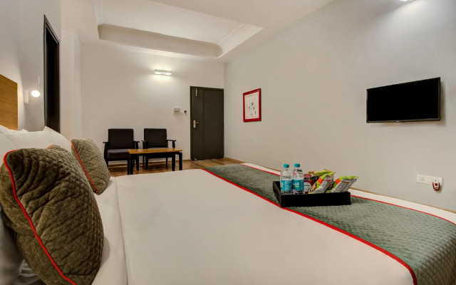 OYO Townhouse 021 Bombay Exhibition Centre