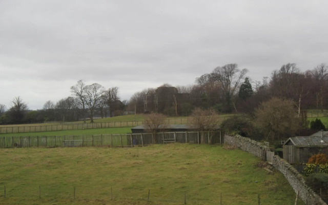 The Upper Largo Hotel & Restaurant