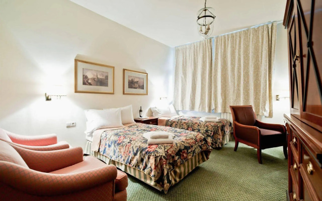 Aparthotel Miodosytnia