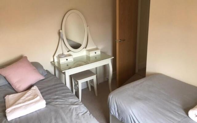 The View, 22 School Park