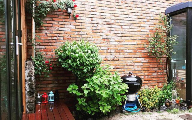 Jeju Sehwa-lium Guest House