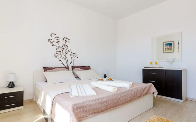 Villa in Gruda With Swimming Pool