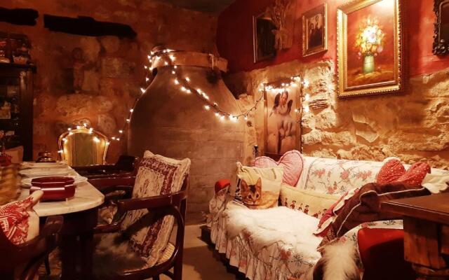 Room in Guest Room - Rural House the Fifth of Malu Romantic Hotel in Cuenca Romantic Getaways 3