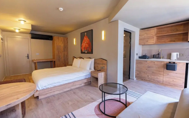 Tare Houses Hotel