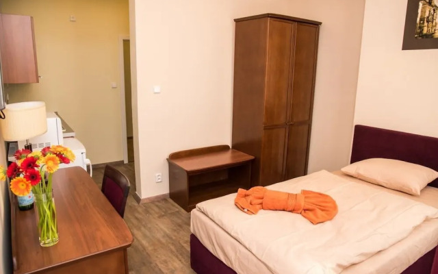 Domus Apartments