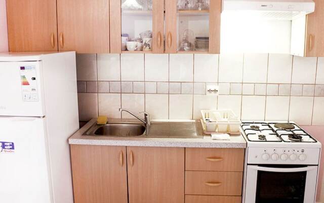 Comfortable Holiday Home in Metajna With Terrace