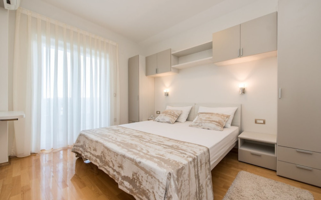 Sargas Suite 4 With Garden View