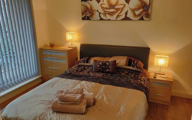 Marina View Duplex Apt 2 BR Parking St Neots Town Centre