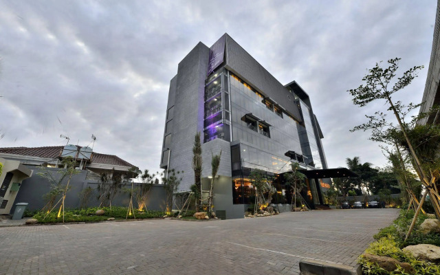 Amaroossa Cosmo Jakarta
