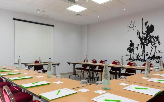 Travelodge Madrid Alcala de Henares