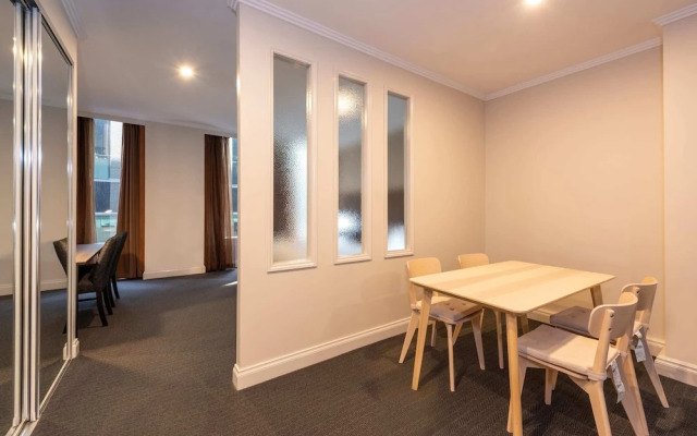 Chic 1-bedroom Apartment in Melbourne CBD