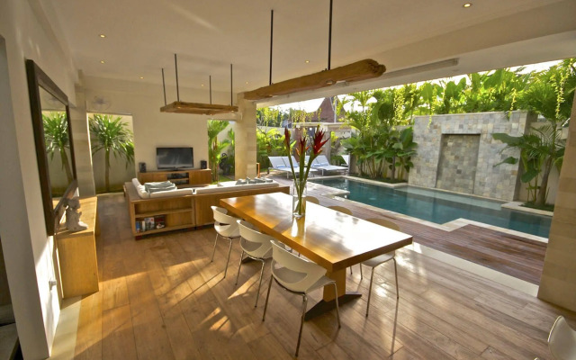 Pantai Indah Villas