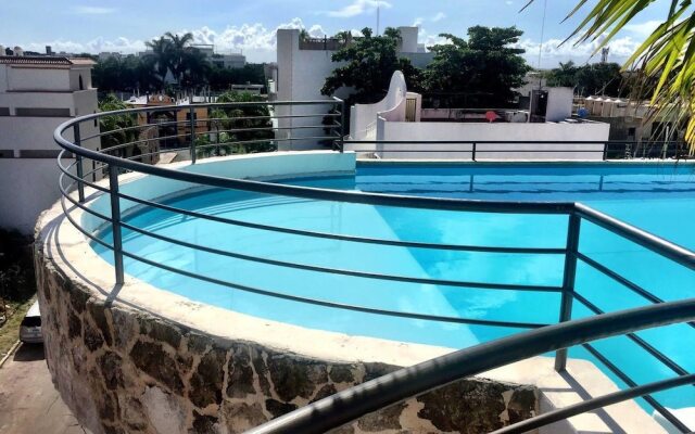 Apartment 101-2 Amalfi by Slieva Near 5th Avenue