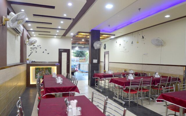 Hotel Reyansh Galaxy By OYO Rooms