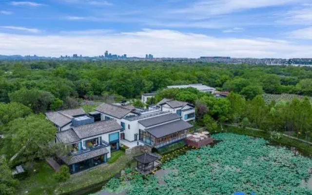 Weihan Resort At Xixi Wetland