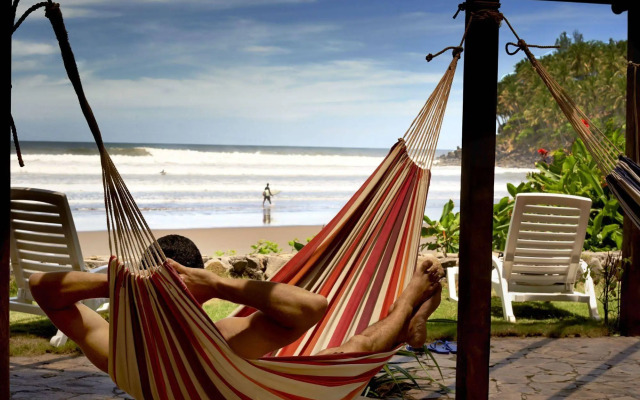 Las Flores Resort