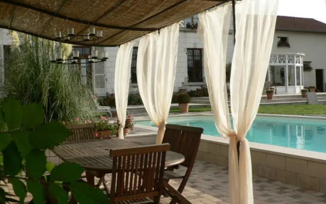 Entre Cour et Jardin