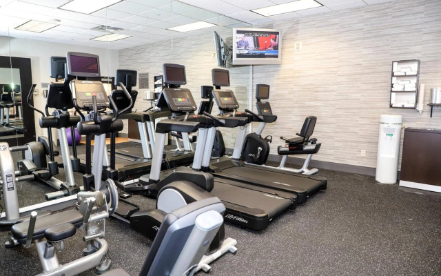 Courtyard by Marriott Toronto Brampton