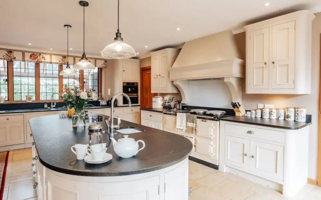 Summer Gaze House Sleeps 14 - From 1300 Per Night