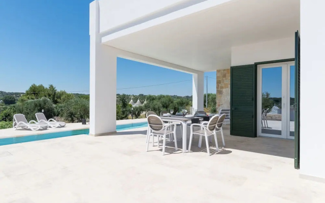 Villa, Trulli e Piscina nel Cuore della Valle d'Itria