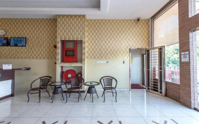 OYO 90385 H3 Hotel