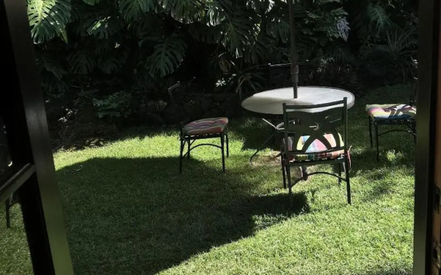 Hale Maluhia Country Inn