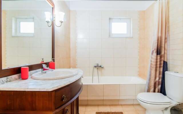 Soko Guest House in Astratigos