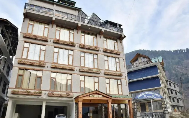 Hotel Wood Castle