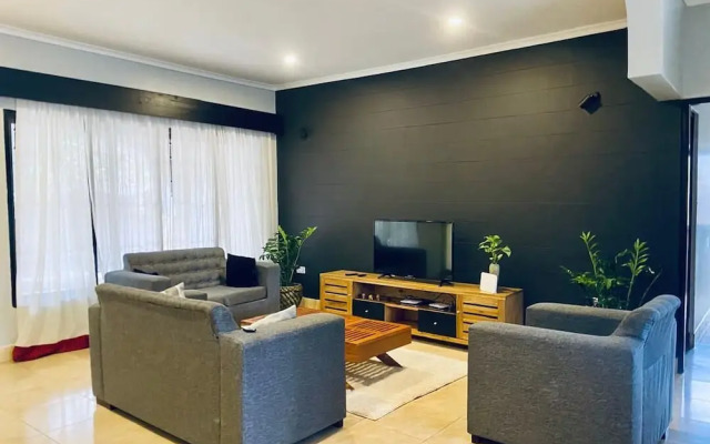 Mtoni  Home  Stay