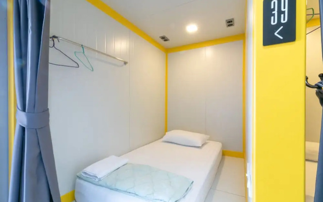 The Rooftop Residence Hostel