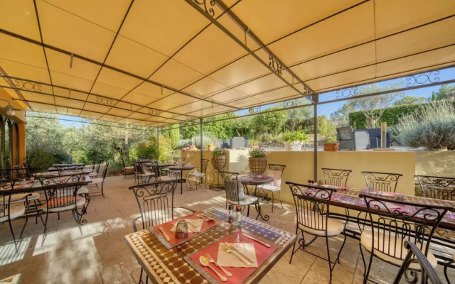 Hotel Restaurant Le Gardon - Pont du Gard