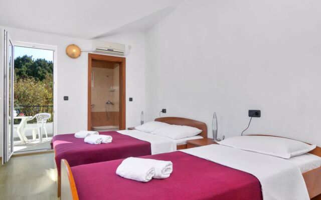 Apartment Rubin Hvar/Pokrivenik 27941