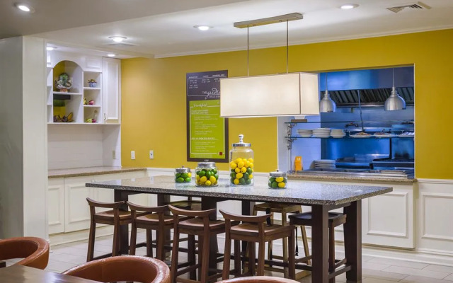 Hilton Garden Inn JFK Airport