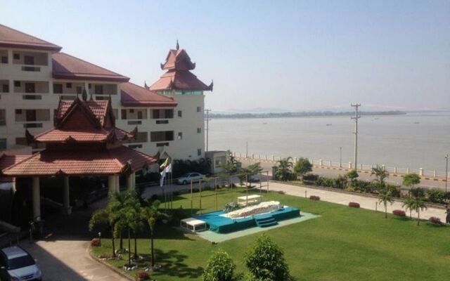 Mawlamyine Strand Hotel