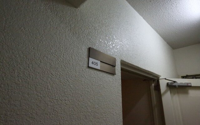 Studio Minamisenba 405