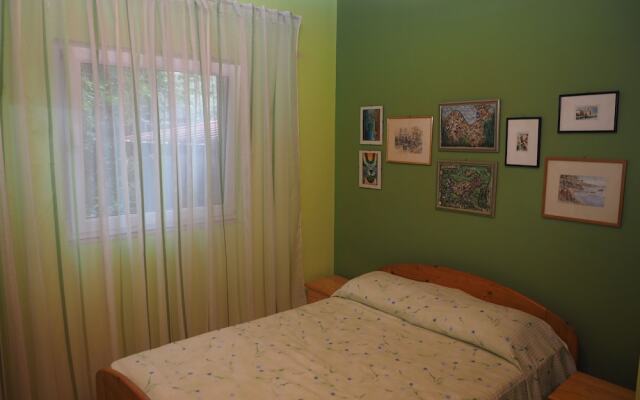 Comfortable Nena Apartment with Nice View