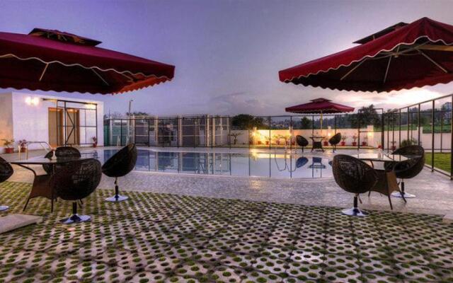 OYO 642 The Atrium Boutique Hotel