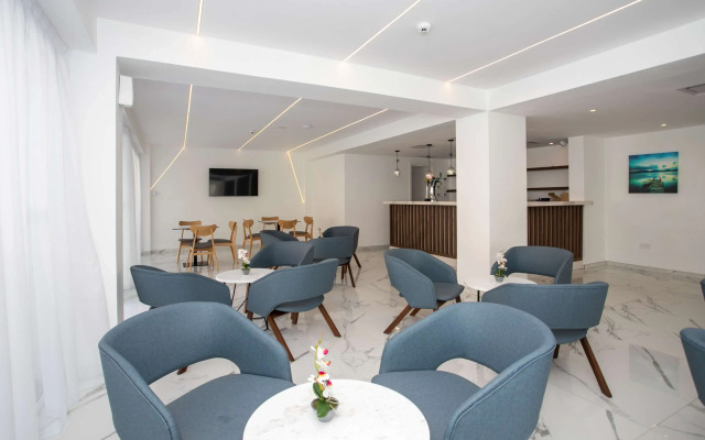 Best Western Plus Larco Hotel