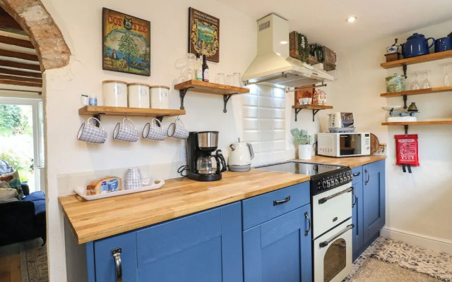 Periwinkle Cottage