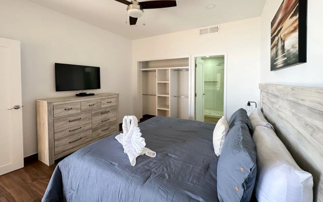 Steps to Sandy Beach Pool Renovated 2BR Condo