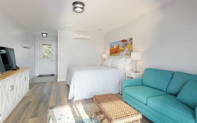 Quarterdeck Beachside Villas & Lofts