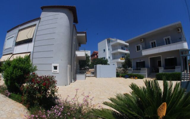 Tiku's Apartments