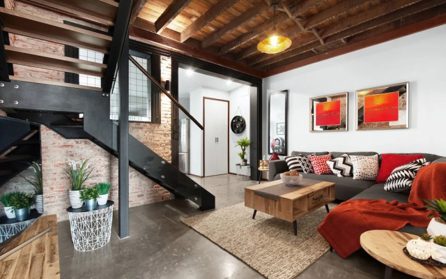 UNIQUE - New York Loft Style Townhouse