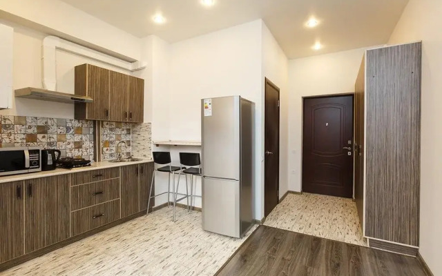 uyutnaya kvartira na beregu Chernogo morya