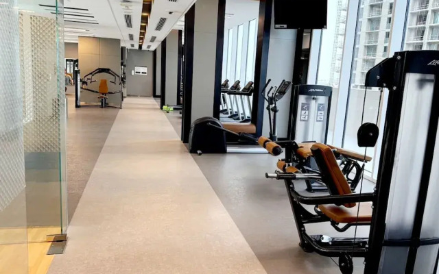 Luxury 2BR at Harbour Gate