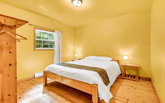 Mersey River Chalets a nature retreat