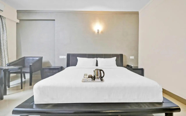 OYO Townhouse 80108 Aec Residency